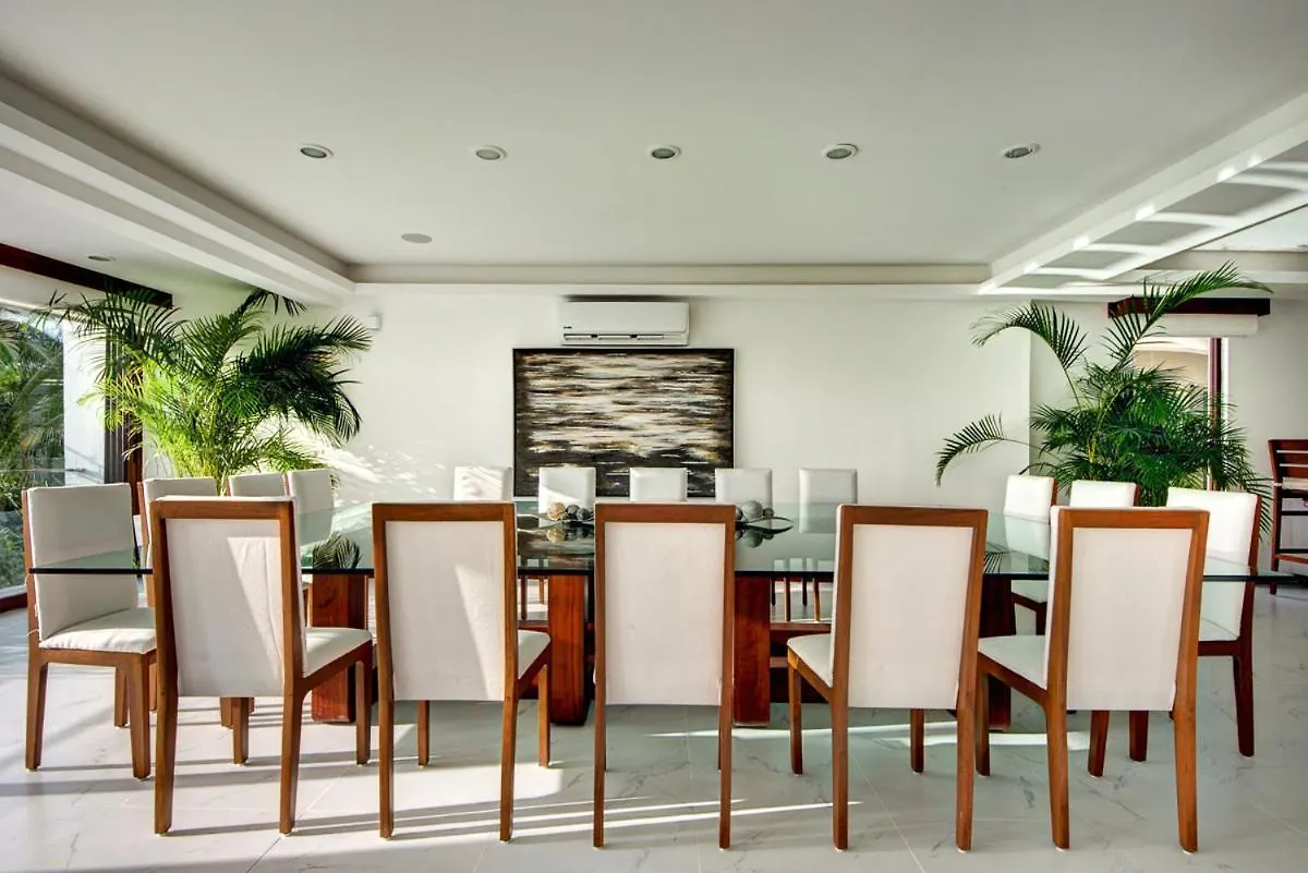 Poblado De Apoyo Diamont Villa Sleeps 22 With Pool And Air Con Playa del Carmen